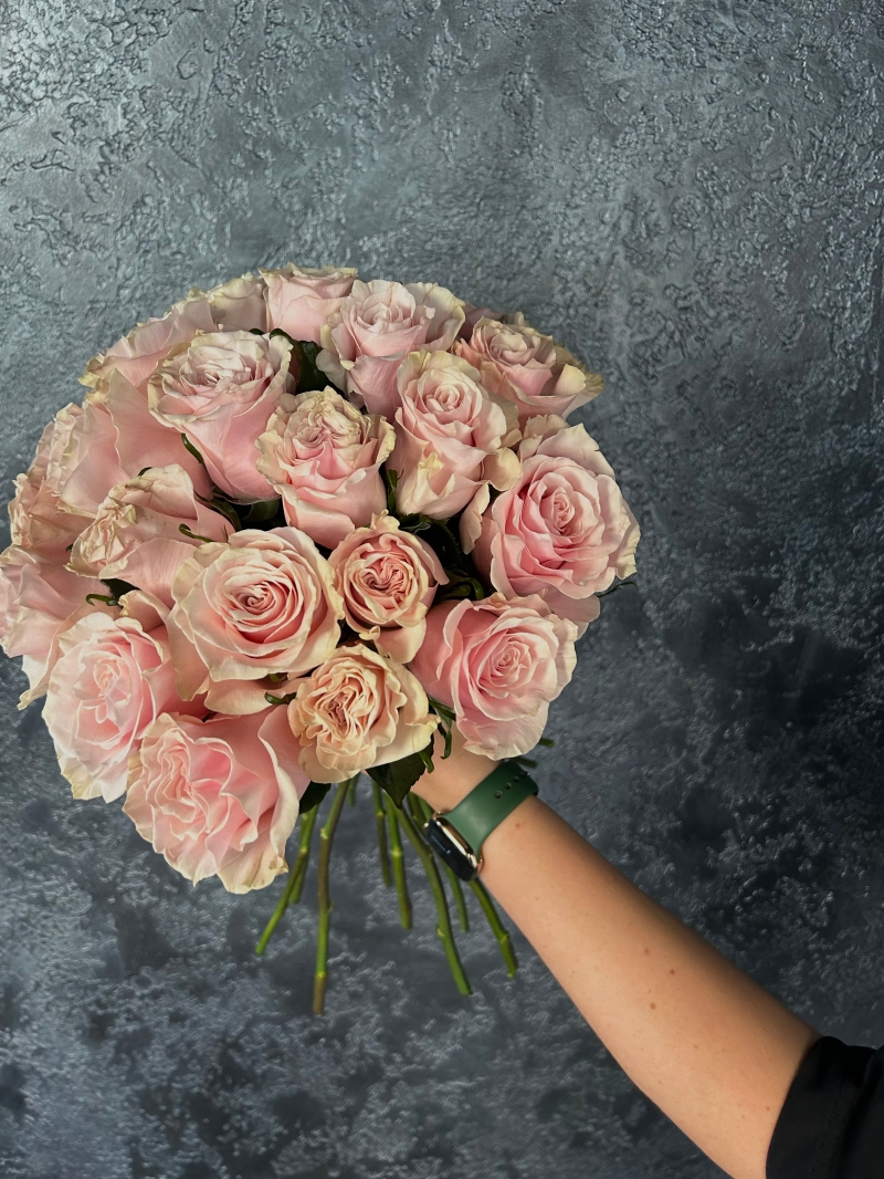 Classic Pink Roses Bouquet.