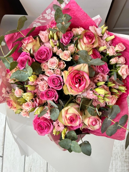 Rose Garden Grand Bouquet.
