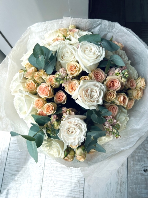 Blush Rose Grand Bouquet.