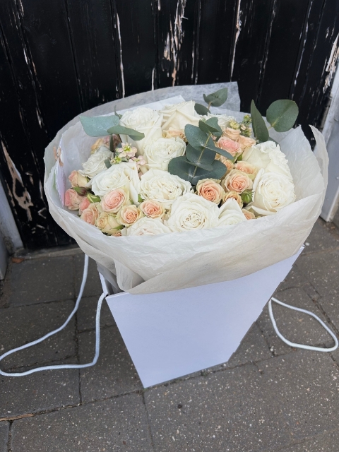 Blush Rose Grand Bouquet.