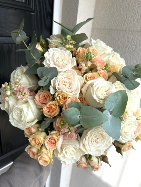Blush Rose Grand Bouquet.