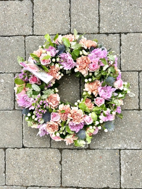 Loose Peach and Pink Wreath