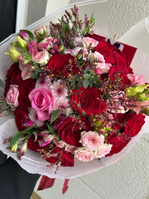 Red Rose Grand Bouquet.